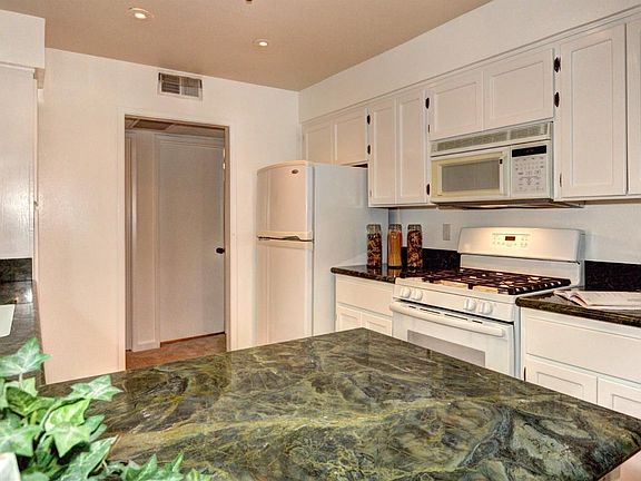 4th image of 49 Showers Dr APT V402
