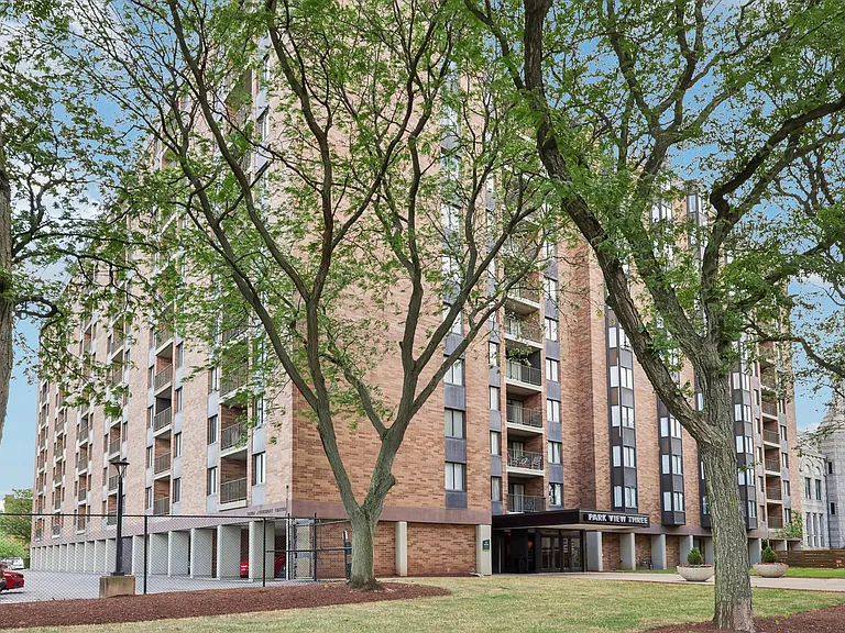 Park View Apartments — Photo 34