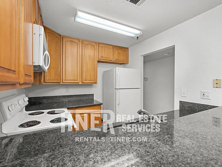 1019 Dornajo Way #108 — Photo 9