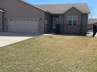 3309 7th Ave N, Moorhead, MN 56560