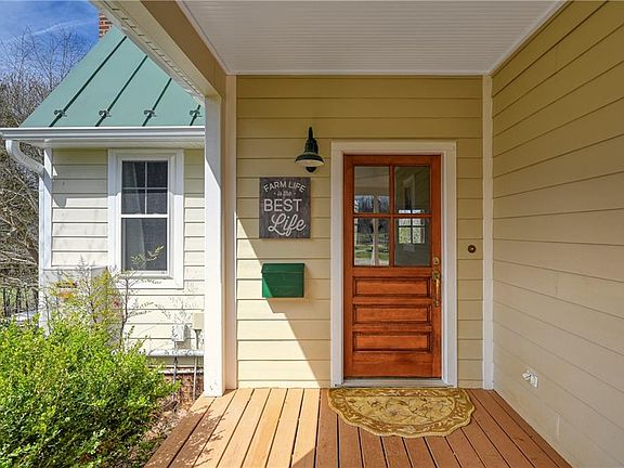 4th image of 1399 Apple Grove Rd