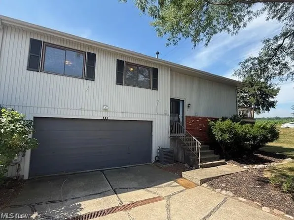 4015 Marks Rd APT 2D, Medina, OH 44256