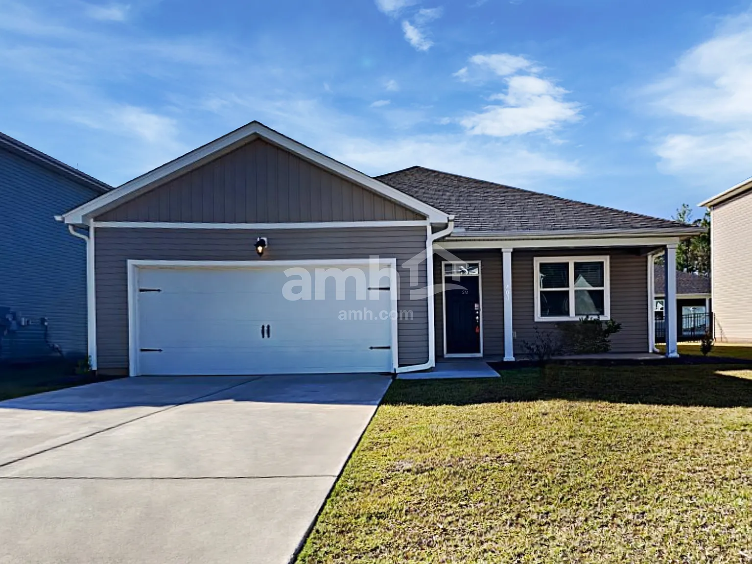 3 bed, 2.0 bath, 1605 sqft, $2,325 — Photo 1