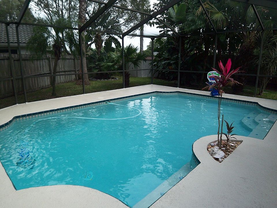 1st image of 330 Osprey Ln