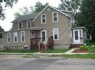 336 Plymouth Ct, Sycamore, IL 60178