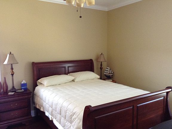 Queen Ensuite