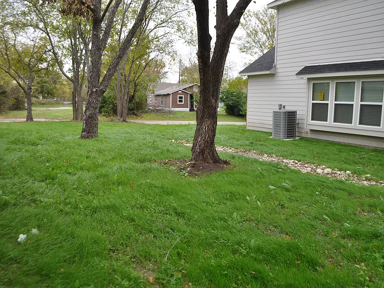 119 Bateman St — Photo 5
