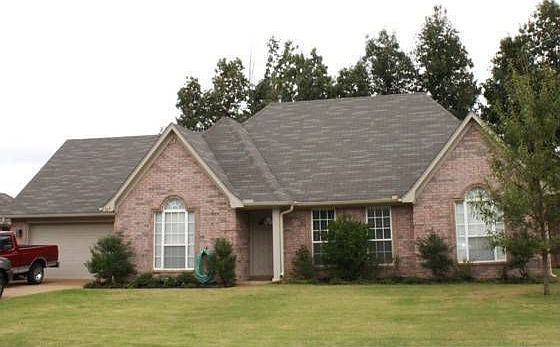 1st image of 165 Cameron Dr