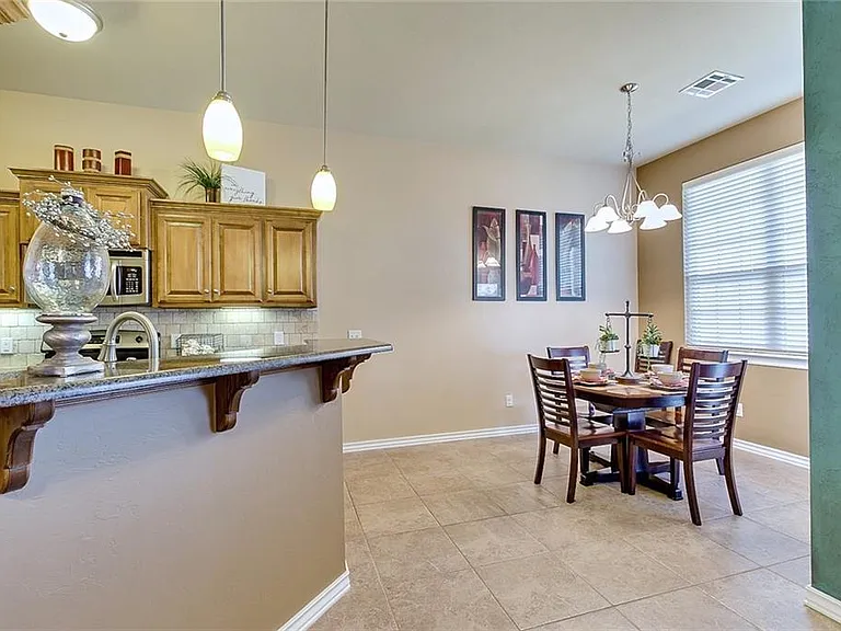 9012 Crooked Creek Ln — Photo 11