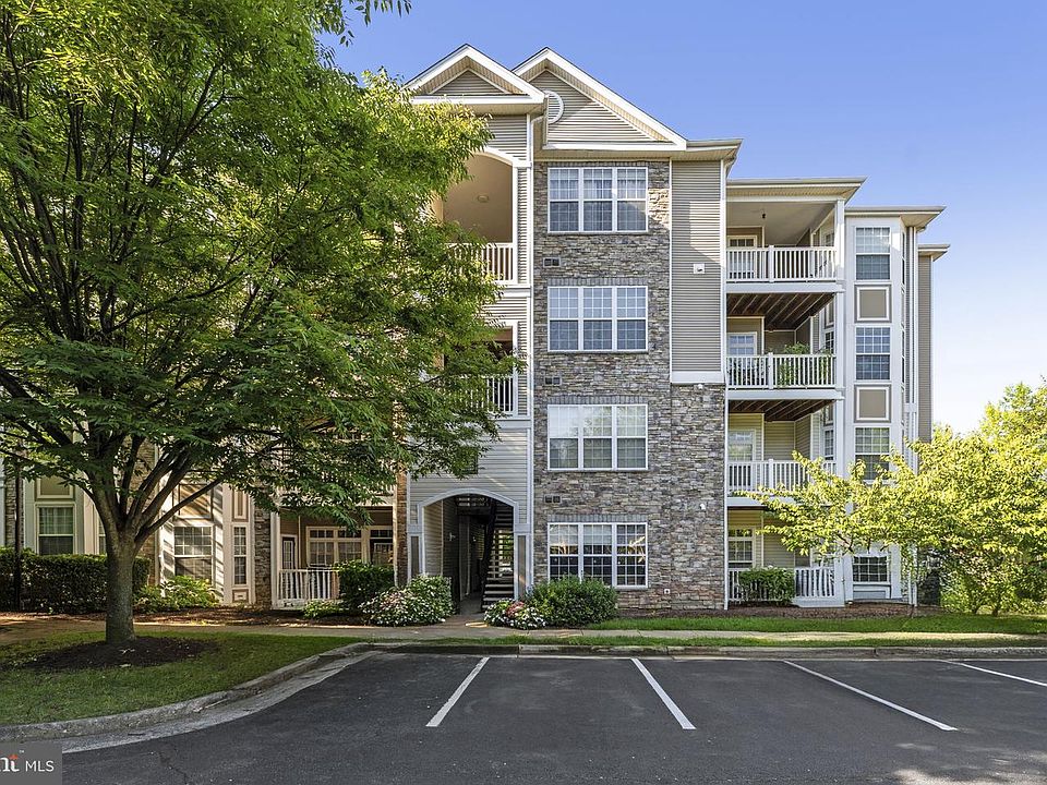 1st image of 512 Sunset View Ter SE Unit 204