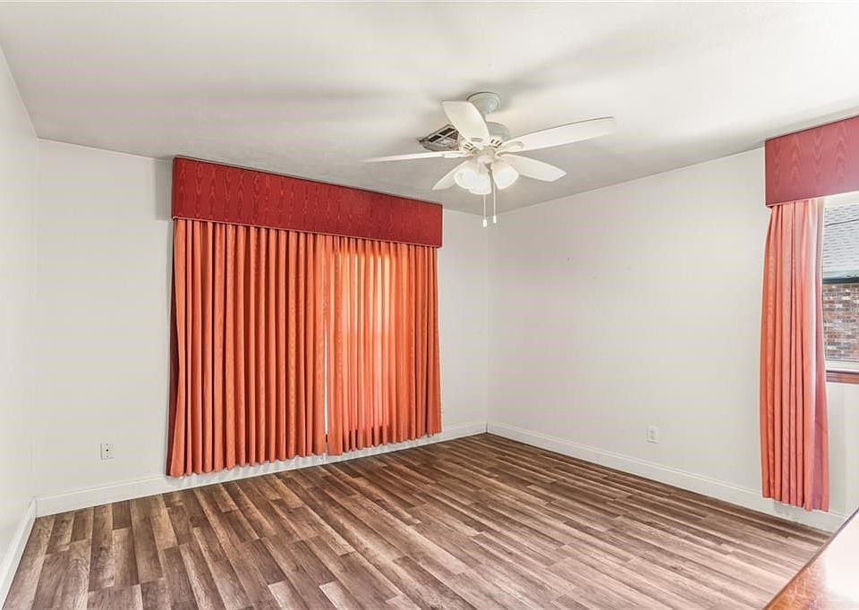 1st image of 4233 Indiana Ave