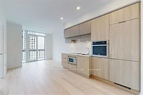 39 Roehampton Ave E #2310 — Photo 5