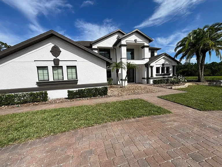 14333 Bella Ln — Photo 2