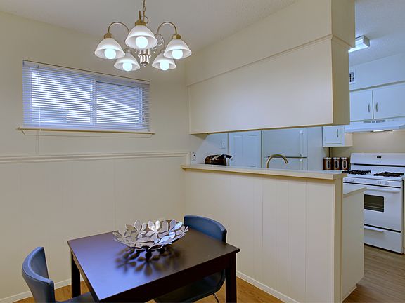 5th image of 816 W North Loop Blvd APT 106