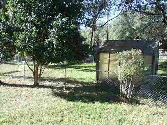 5th image of 83 Oakmont Cir