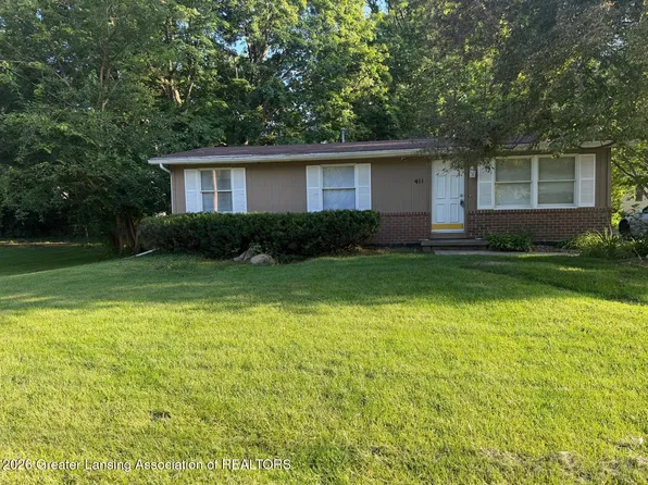 411 Sawyer Rd, Lansing, MI 48911