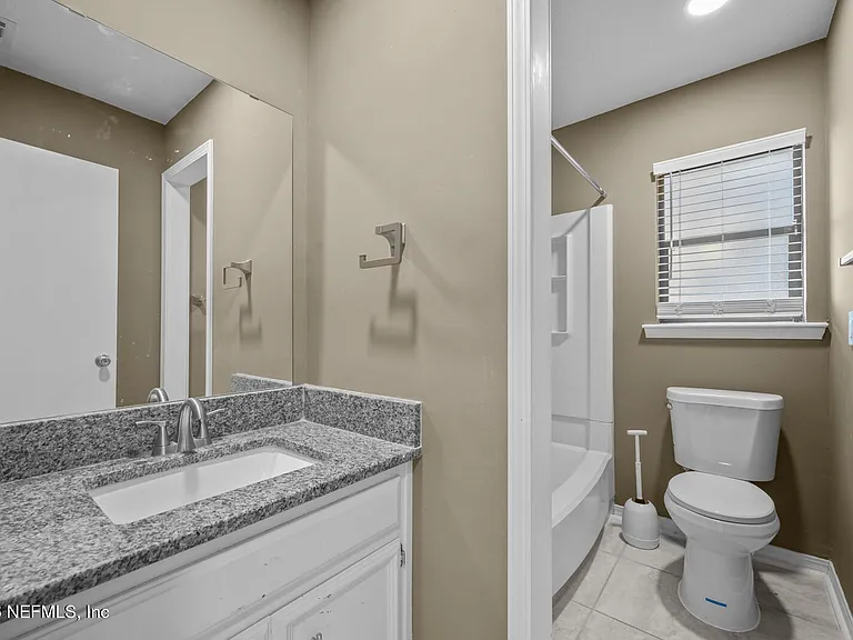 7528 Jasper Ave — Photo 11