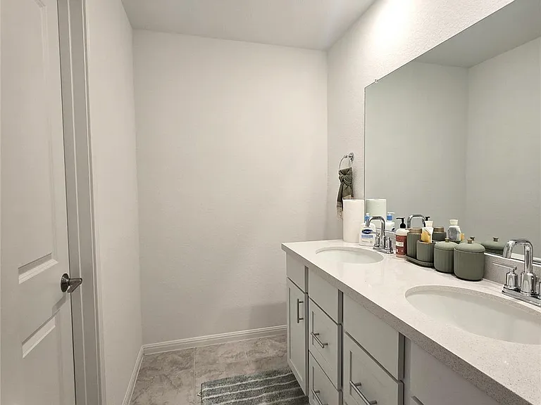 1916 Bradham Way — Photo 24