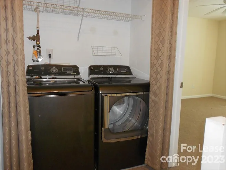 2545 Dilworth Heights Ln — Photo 11