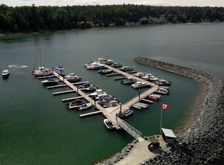 1324 Greenleaf Ln, Sidney, BC V8L5Y9