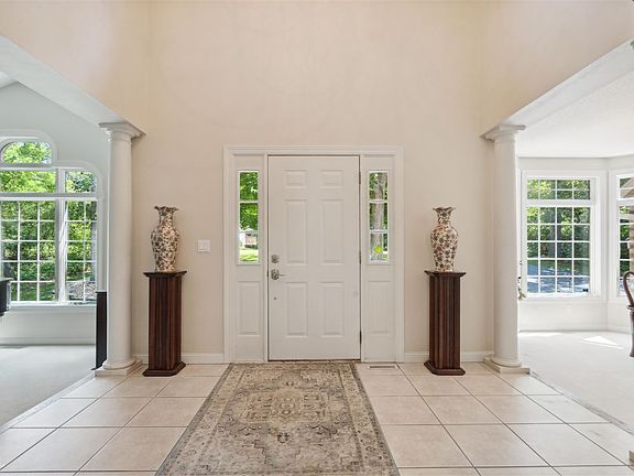 5th image of 3661 Danielle Ct NE
