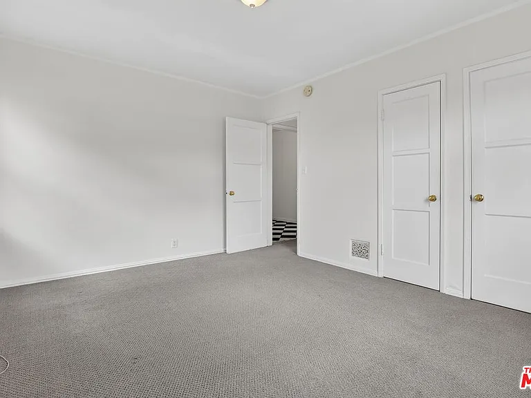 314 N Saint Andrews Pl #3 — Photo 19