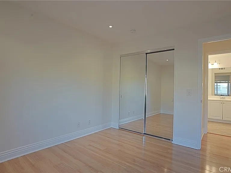 16 Savona Ct — Photo 32