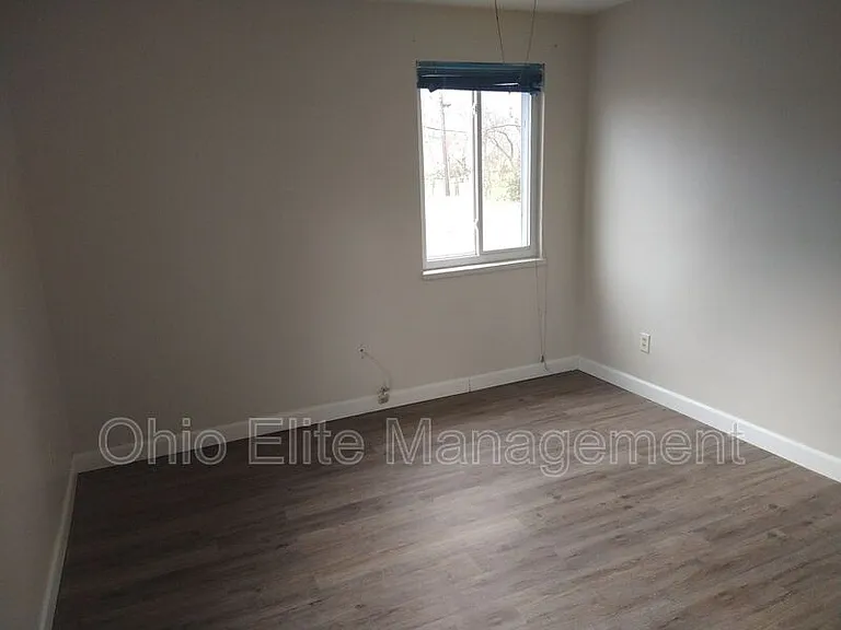 1050 Republic Ave — Photo 12