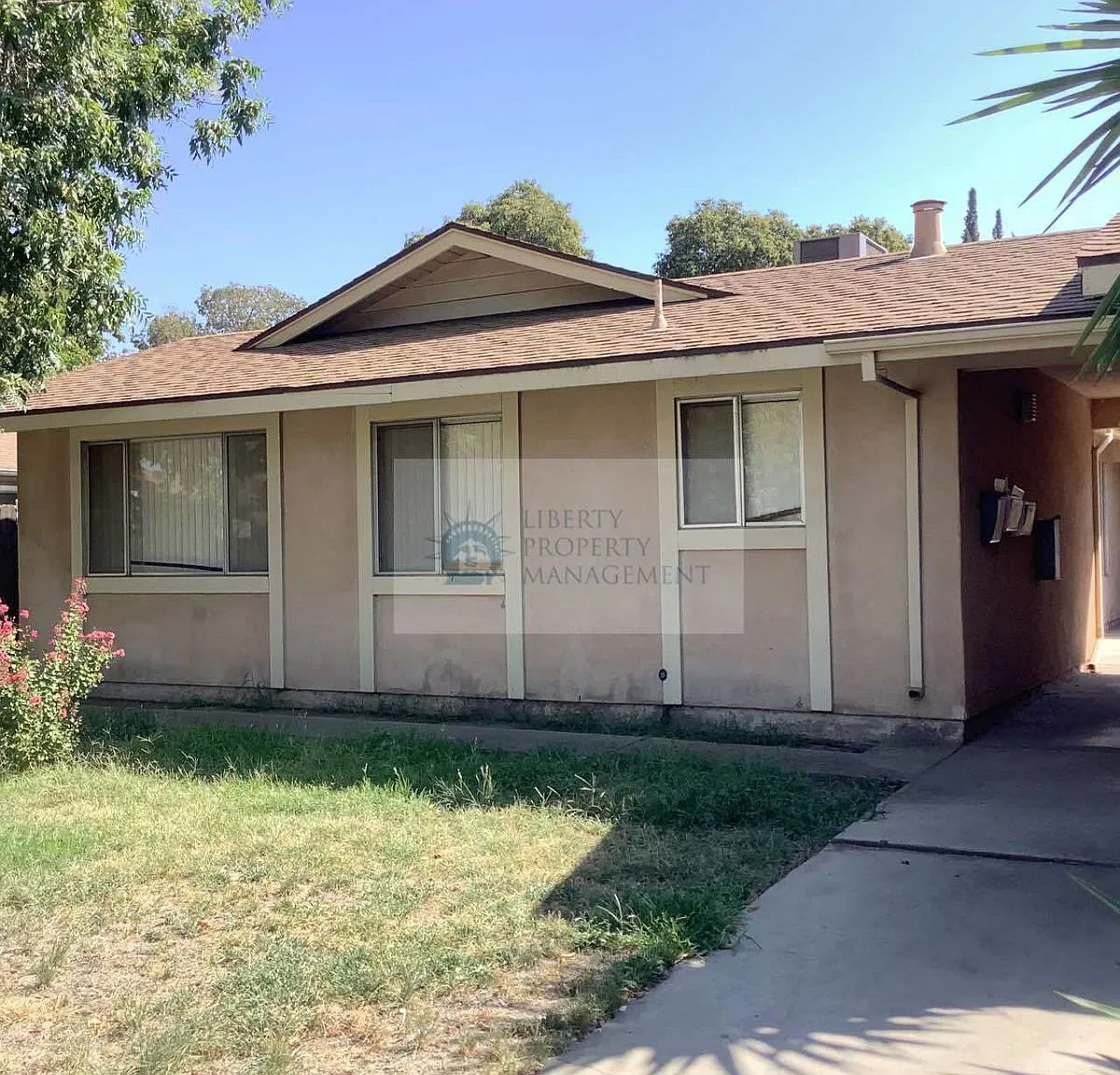 2 bed, $1,275 — Photo 1