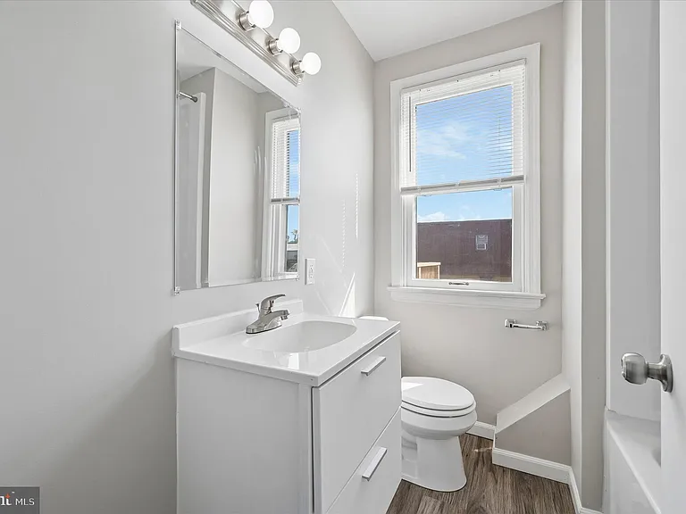 301 N Governor Printz Blvd #B — Photo 10