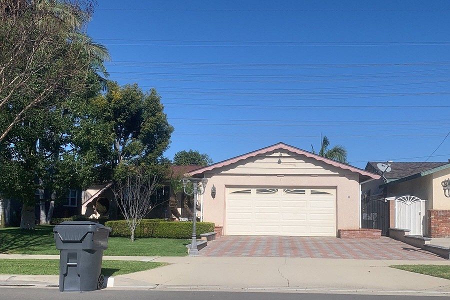 1st image of 8621 Phlox Dr