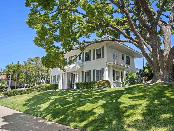 3rd image of 4075 Alameda Dr