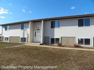 2269 11th Ave E APT 1, North Saint Paul, MN 55109