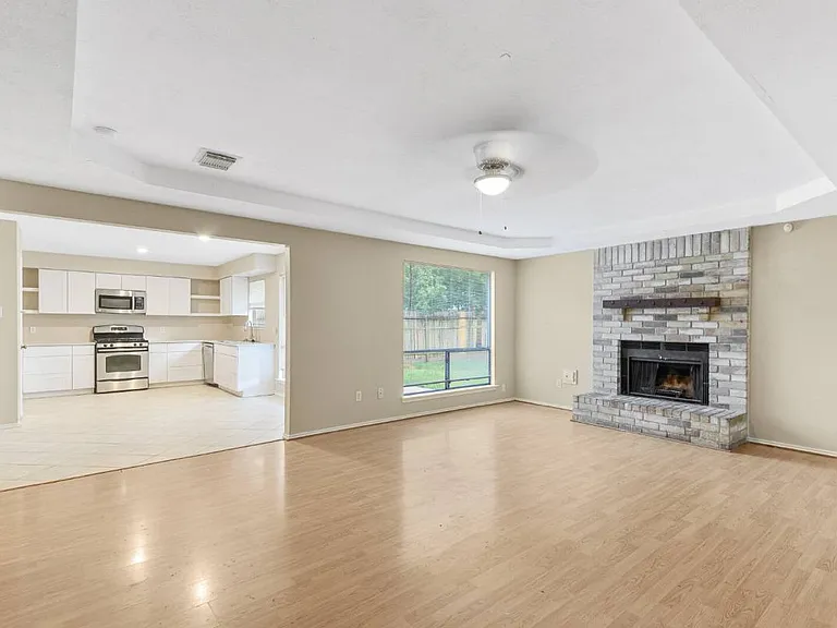 18067 Garden Manor Dr — Photo 10