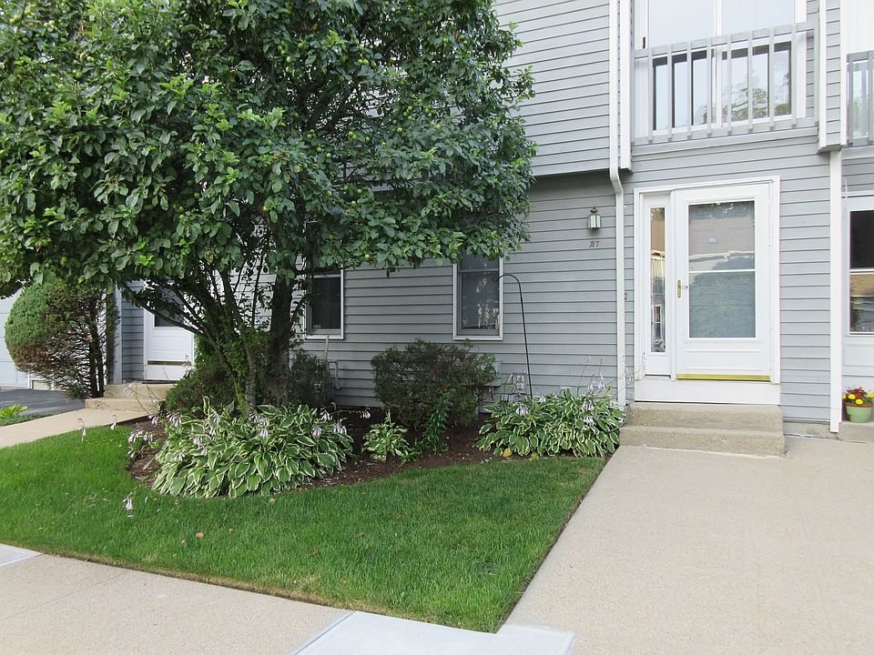 2nd image of 161 W Shore Rd APT B7