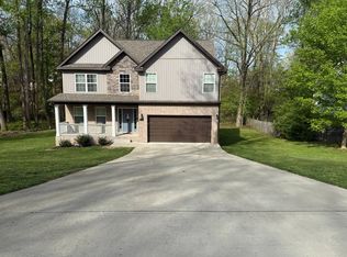 1110 Stonebrook Dr, Clarksville, TN 37042