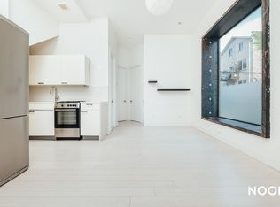 961 Kent Ave #2, Brooklyn, NY 11205