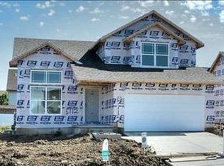 5112 Springwood Ln, Des Moines, IA 50317