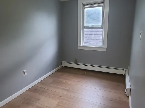 571 Avenue A image 6 of 10