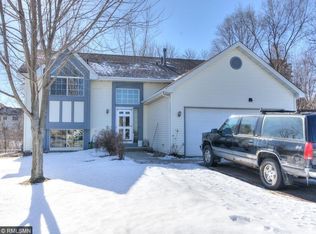 2163 McAfee Cir, Saint Paul, MN 55109