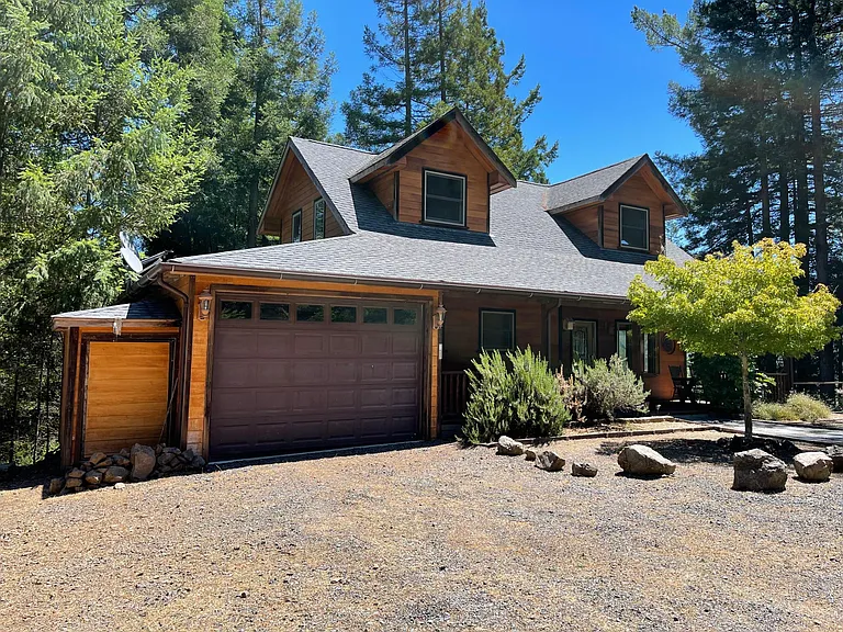 Cazadero Hwy — Photo 2