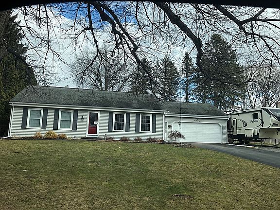 2nd image of 138 Linden Ave