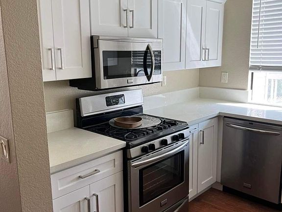 5th image of 4900 N Grand Ave APT 344