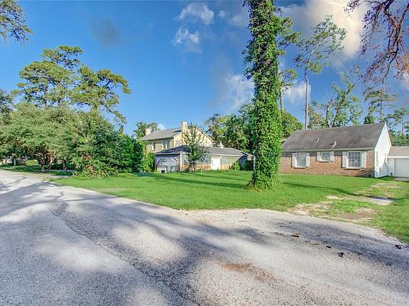 2nd image of 2440 Gladys Ave