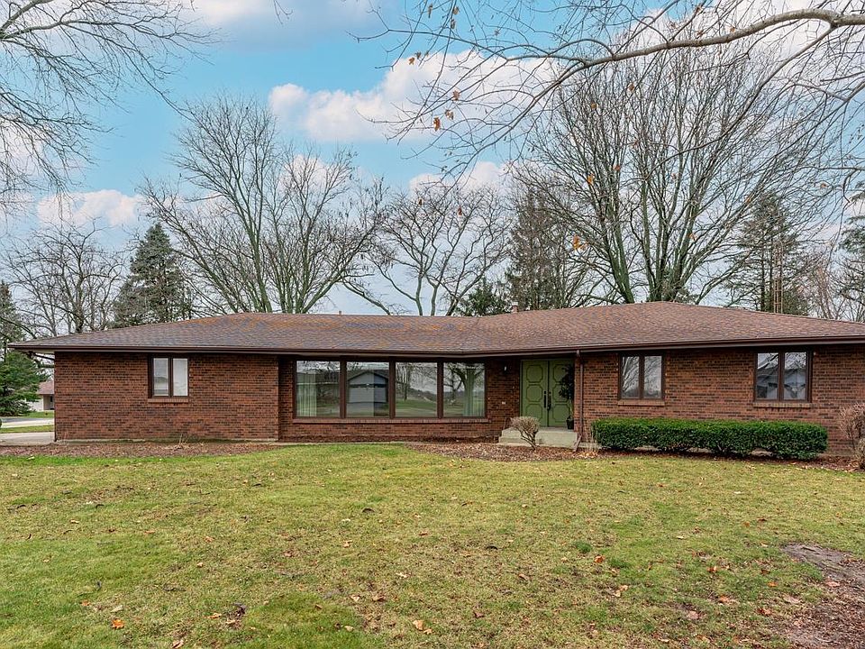 1st image of 1118 Castlehill Dr