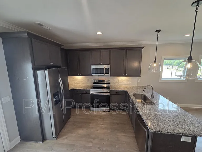 1403 Rebecca Johns Dr — Photo 5