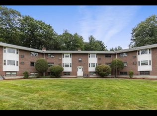 2 Town House Ln APT 12, Acton, MA 01720