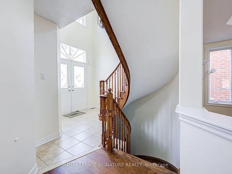 44 Selby Dr — Photo 5