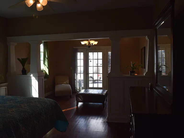 Ursulines Ave — Photo 5