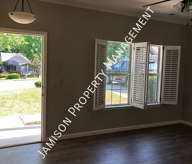 12501 Agate Ln — Photo 3